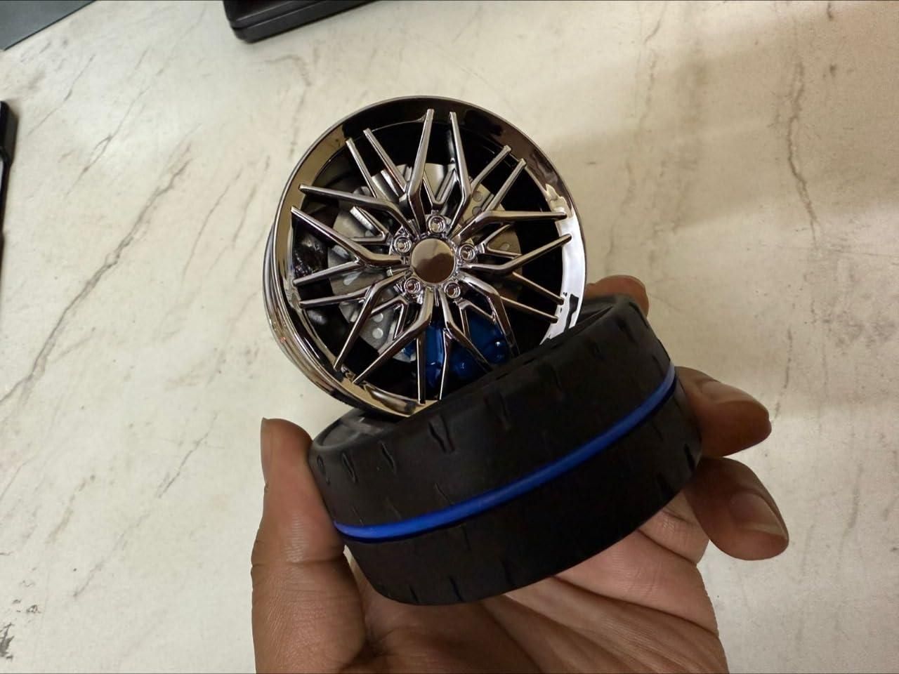 ๐ฌ๏ธ Car Aromatherapy Solar Powered Wheel โ Spinning Style Meets Lasting Fragrance